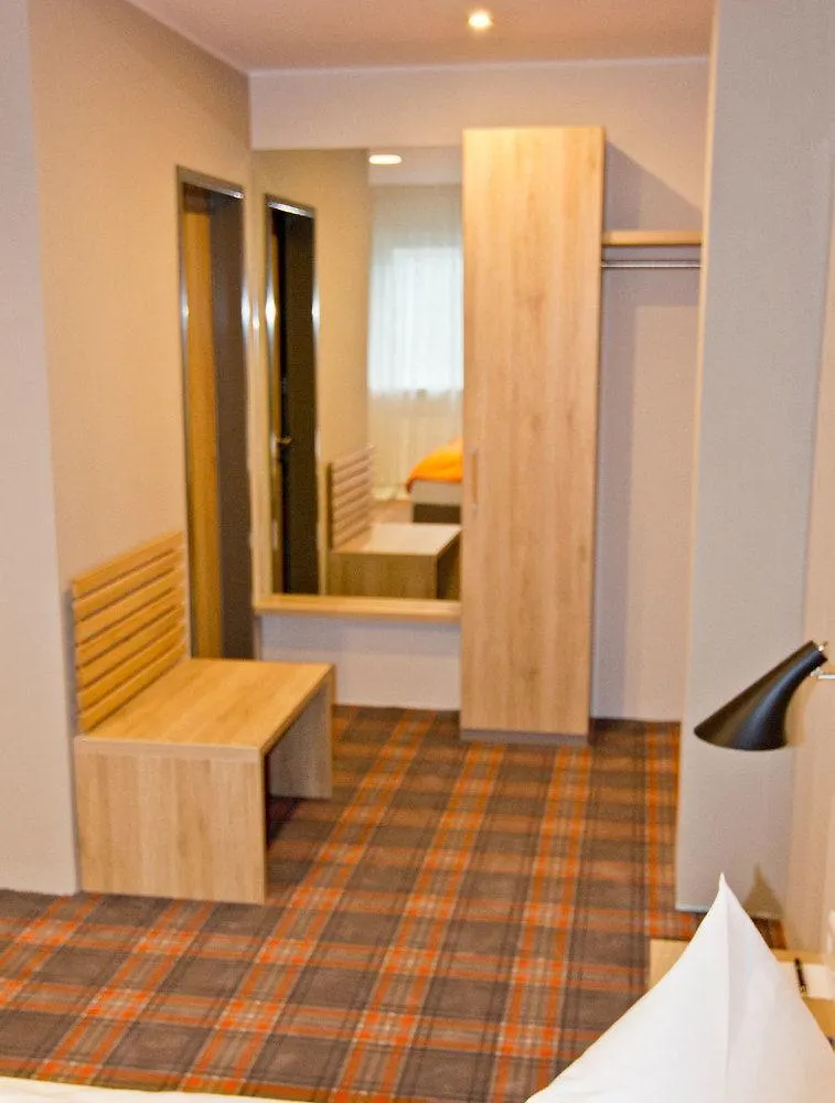 Hotel Alpha Norymberga 3*,
